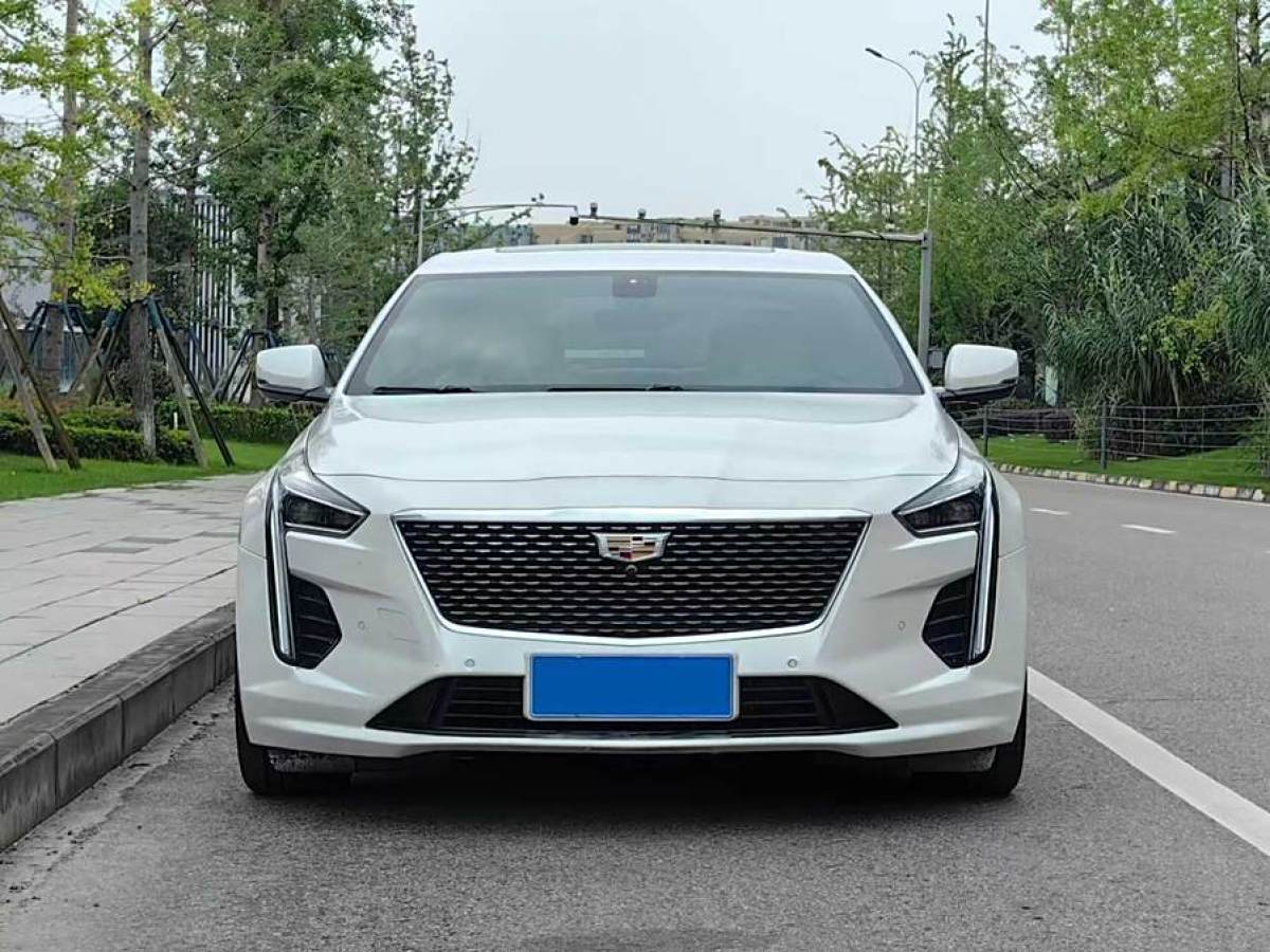 凱迪拉克 CT6  2019款 28T 時(shí)尚型圖片