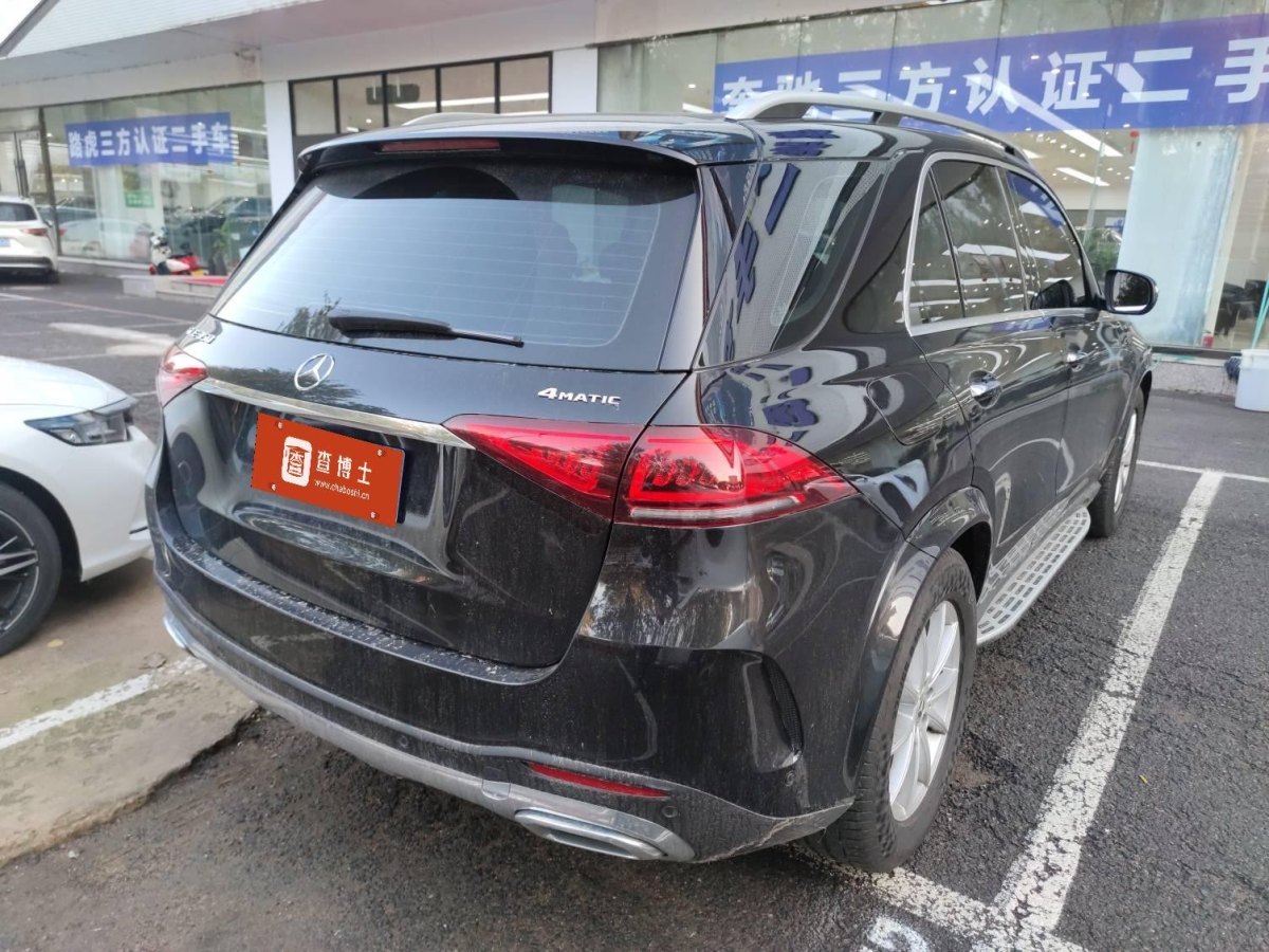 奔馳 奔馳GLE  2020款  GLE 350 4MATIC 時(shí)尚型圖片