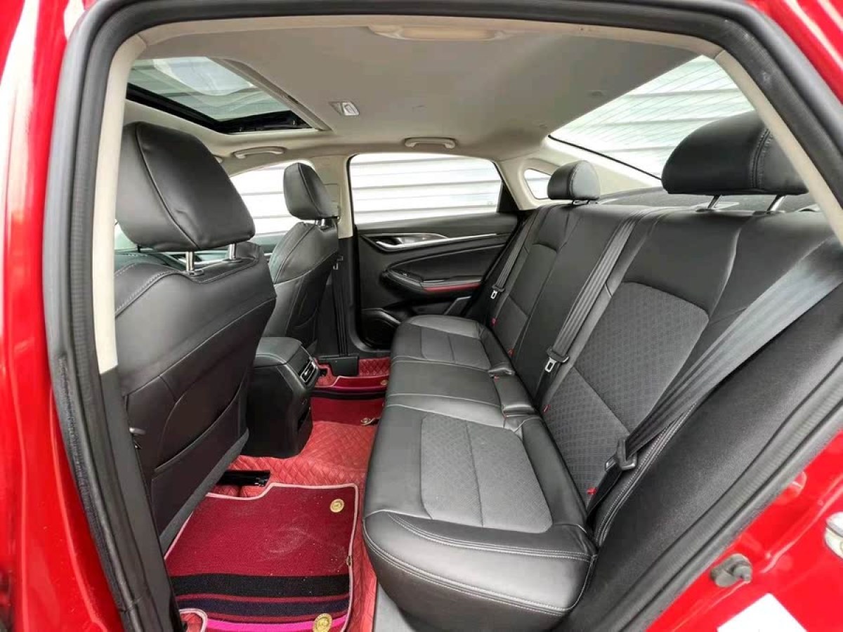 長安 逸動  2020款 PLUS 藍(lán)鯨NE 1.4T GDI DCT尊貴型圖片
