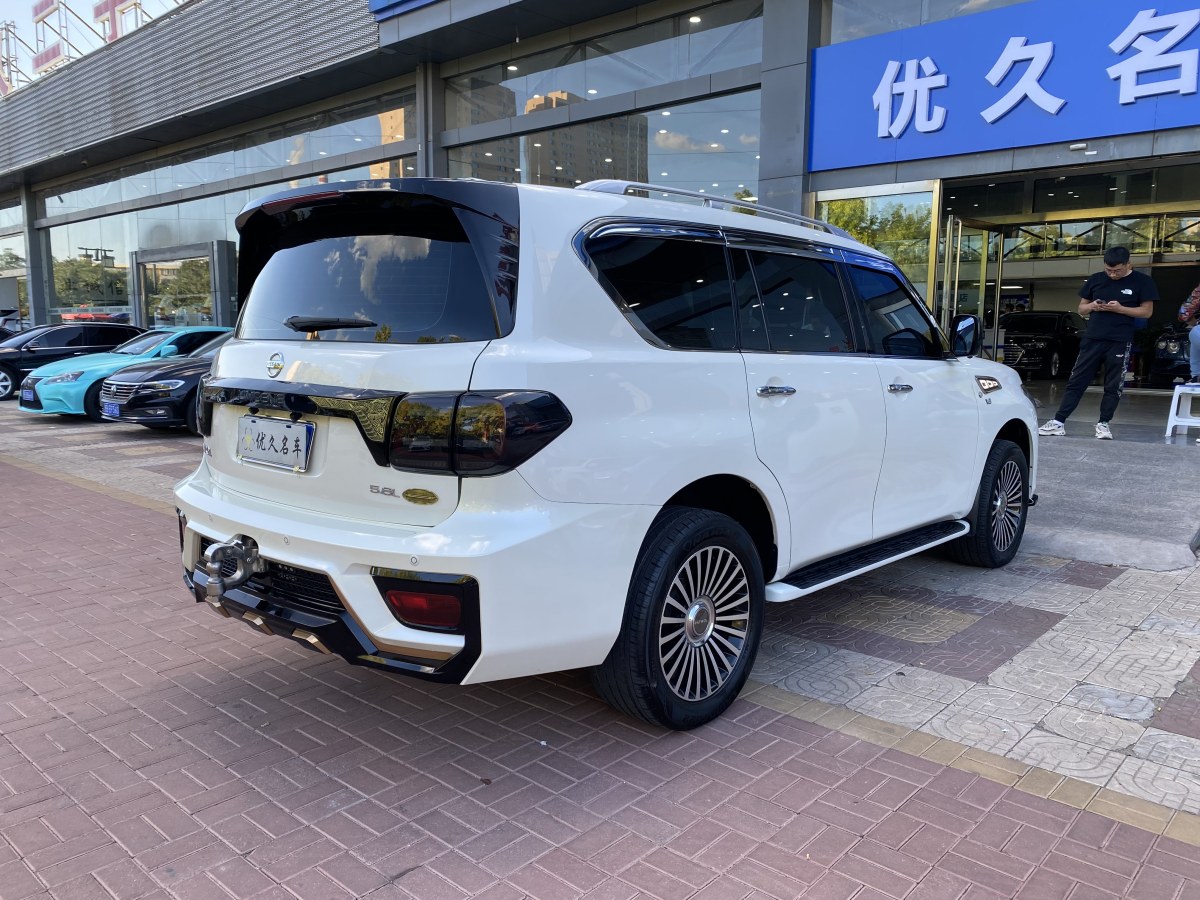 日產(chǎn) 途樂  2018款 4.0L 鉑金型圖片