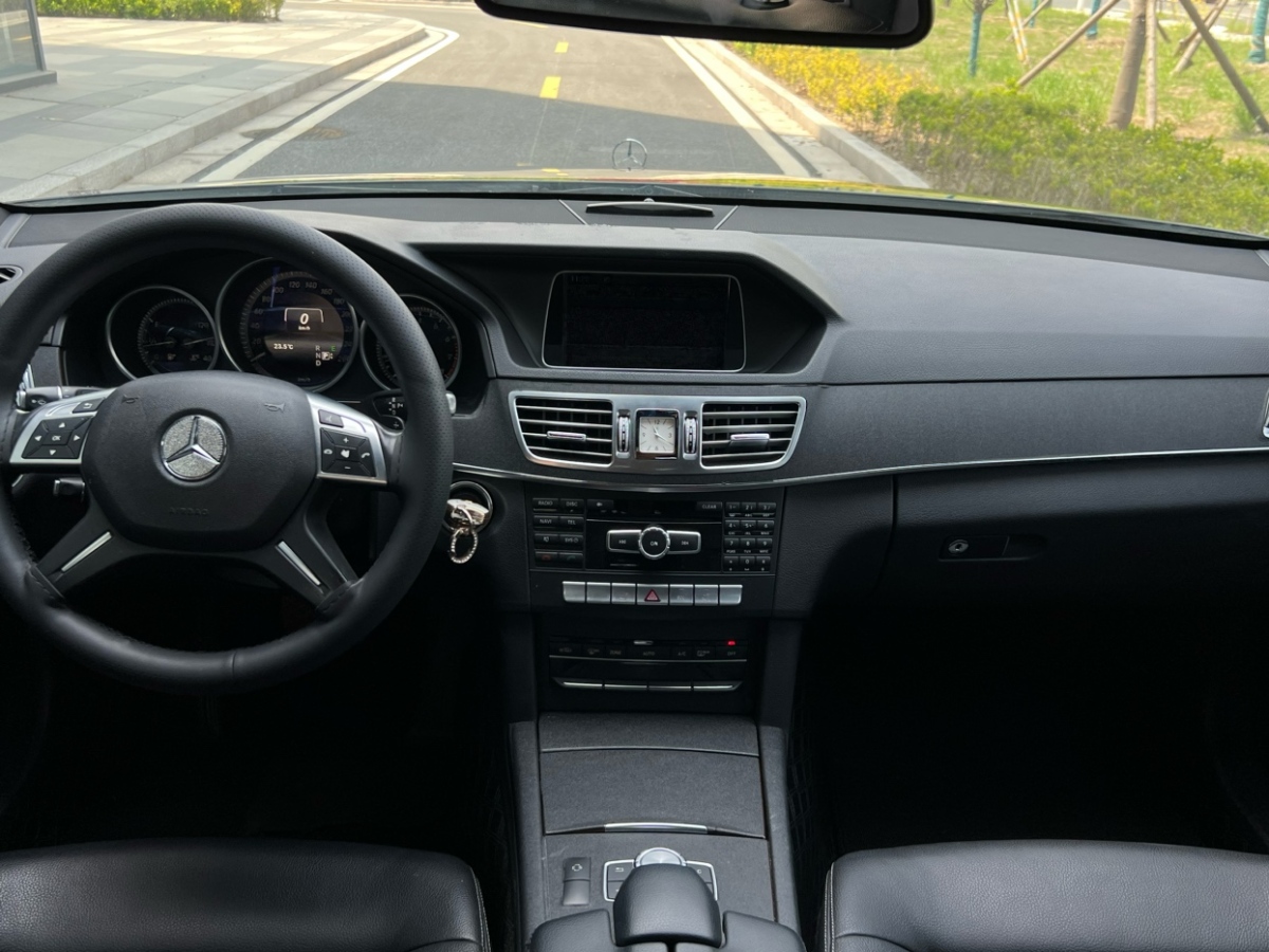 奔驰 奔驰E级  2014款 E 260 L图片