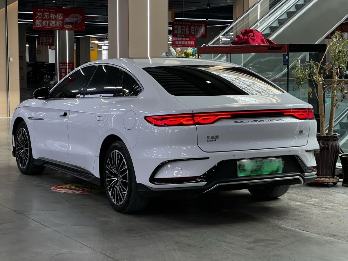 比亞迪 漢  2022款 DM-i 121KM 尊榮型圖片