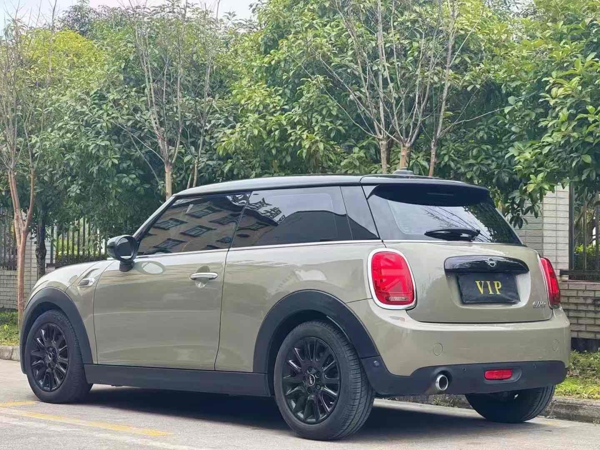 MINI MINI  2019款 2.0T COOPER S 經(jīng)典派圖片