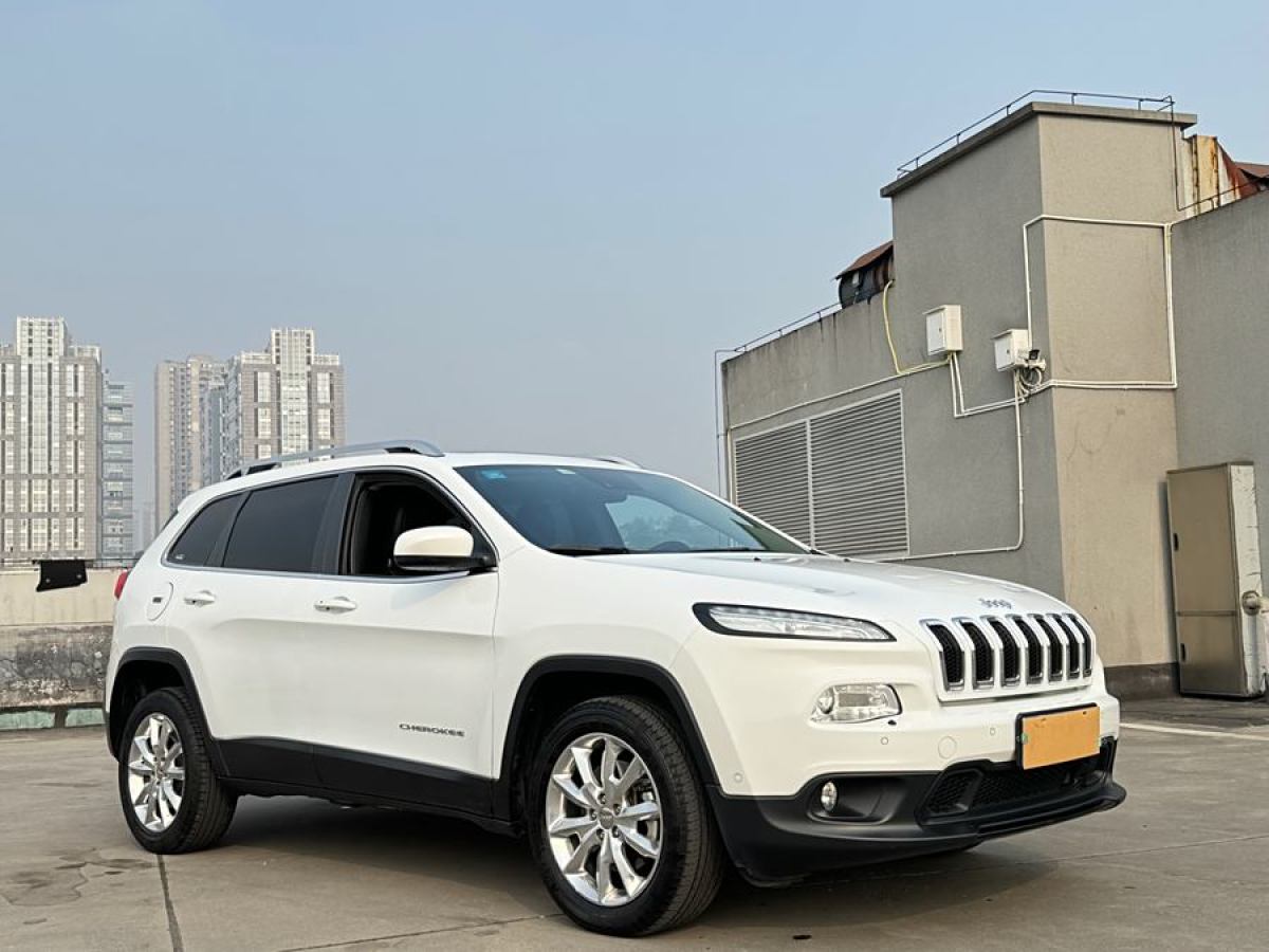 Jeep 自由光  2014款 2.4L 豪華版圖片