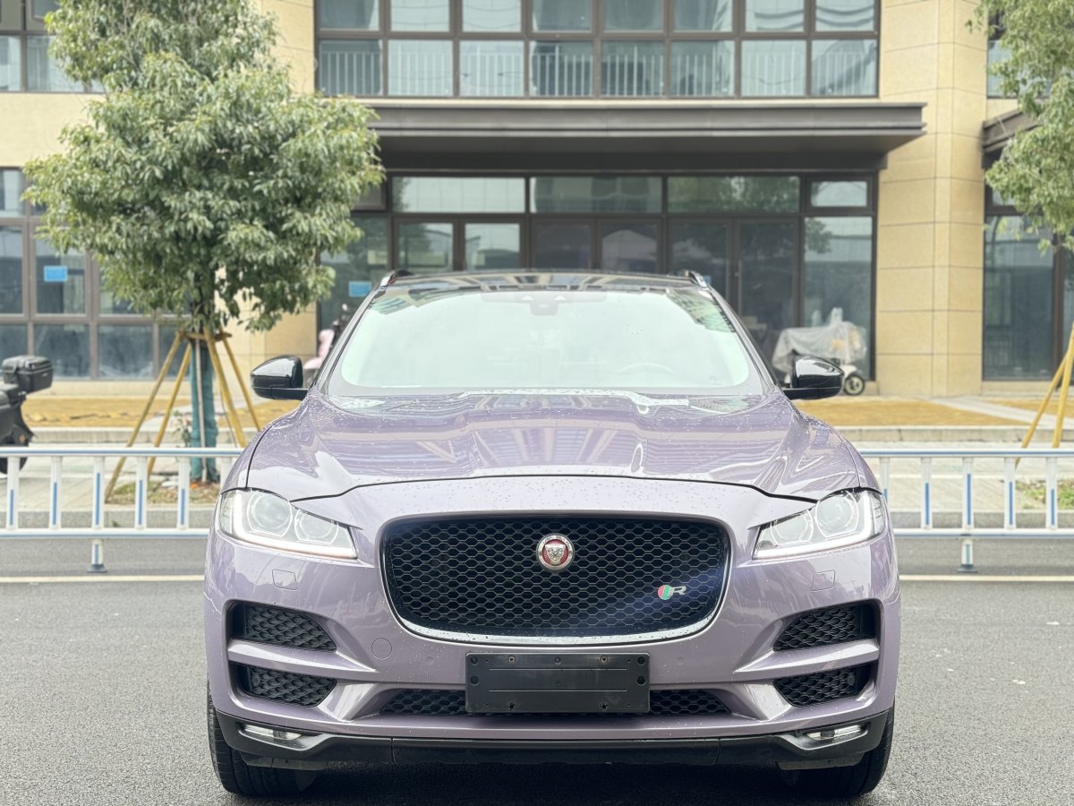 2017年1月捷豹 F-PACE  2016款 2.0T 兩驅(qū)都市尊享版