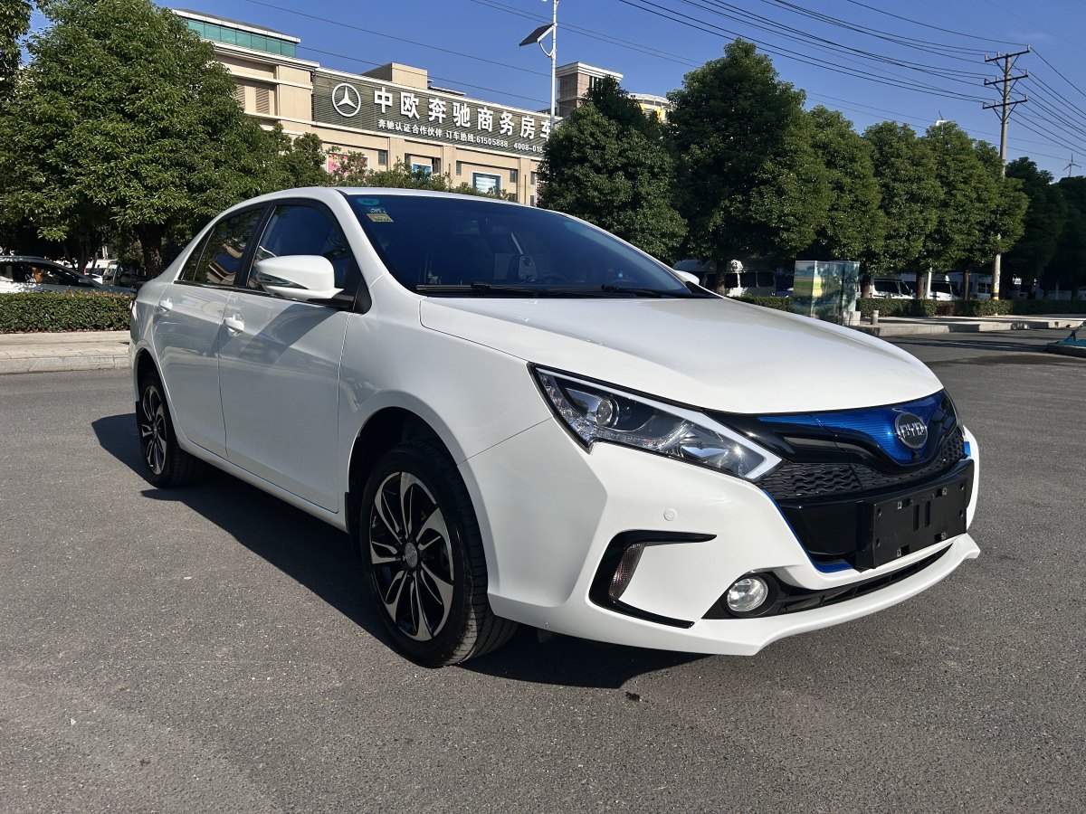 2016年9月比亞迪 秦  2017款 秦EV300 尊享型