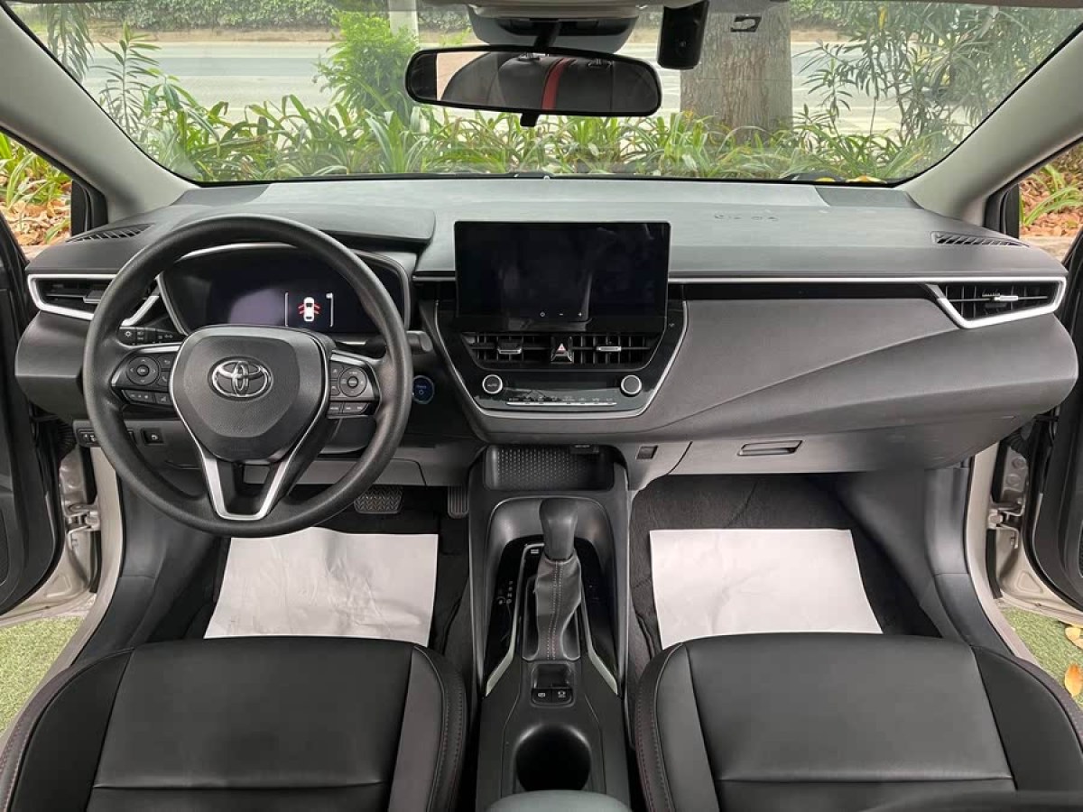 豐田 雷凌  2023款 智能電混雙擎 1.8L 領(lǐng)先版圖片
