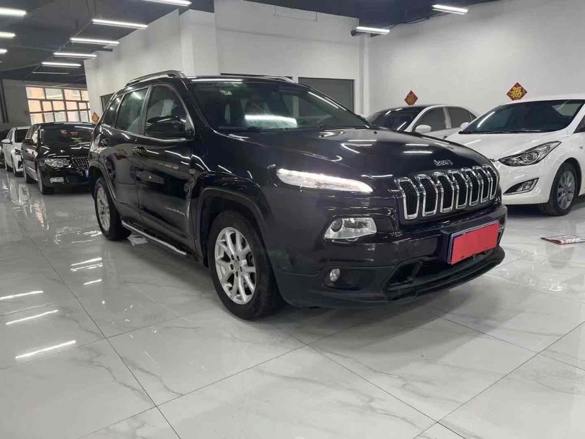 Jeep 自由光  2016款 2.4L 領(lǐng)先版圖片