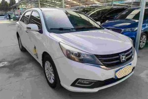 Z300 眾泰 1.5L 手動(dòng)尊享型