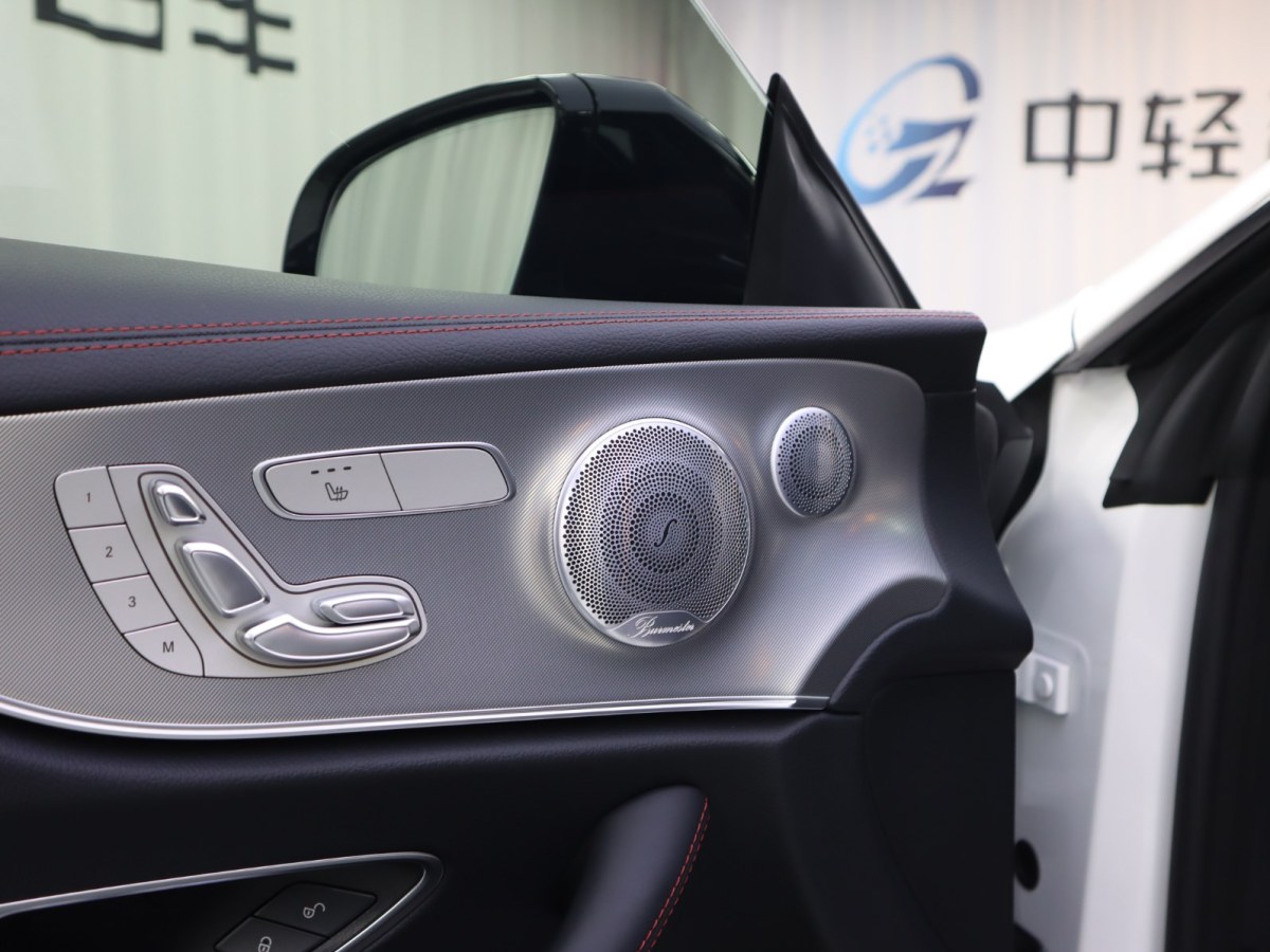 奔驰 奔驰E级AMG  2019款 AMG E 53 4MATIC+ 轿跑车图片
