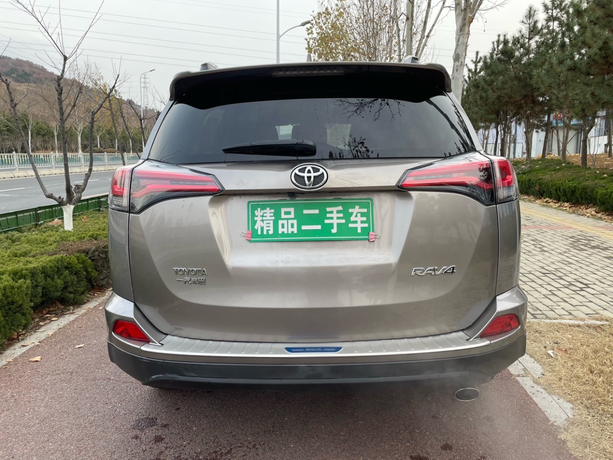 豐田 RAV4榮放  2019款  2.0L CVT兩驅(qū)風(fēng)尚版 國VI圖片