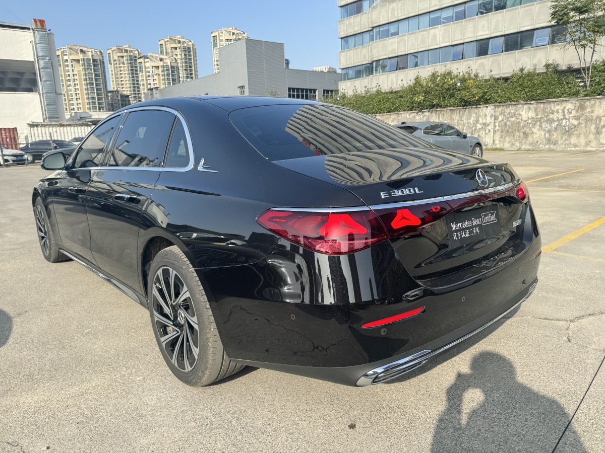 奔馳 奔馳E級(jí)  2024款 E 300 L 豪華型圖片