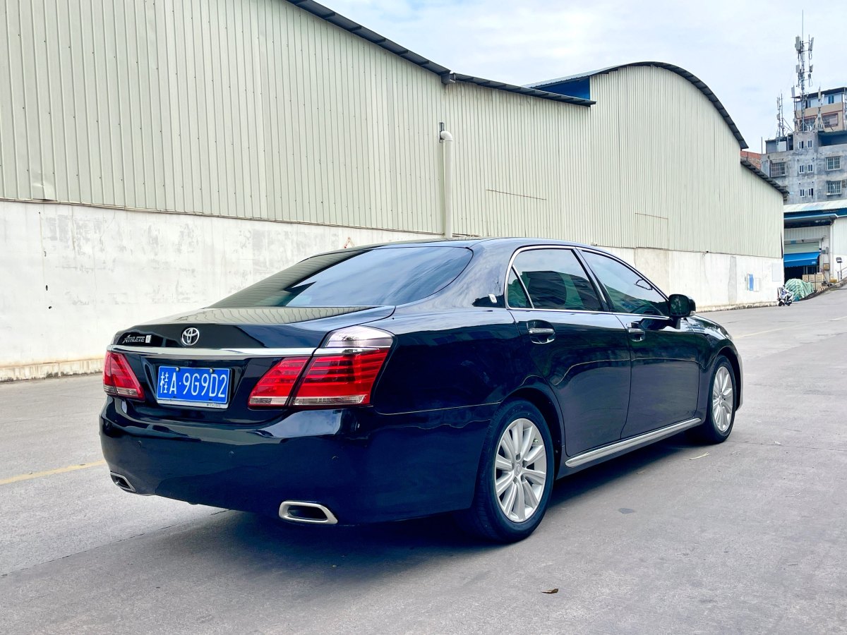 豐田 皇冠  2012款 2.5L Royal 導(dǎo)航版圖片