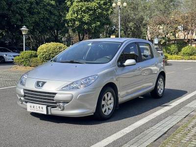 2013年3月 標(biāo)致 307 兩廂 1.6L 自動(dòng)舒適版圖片