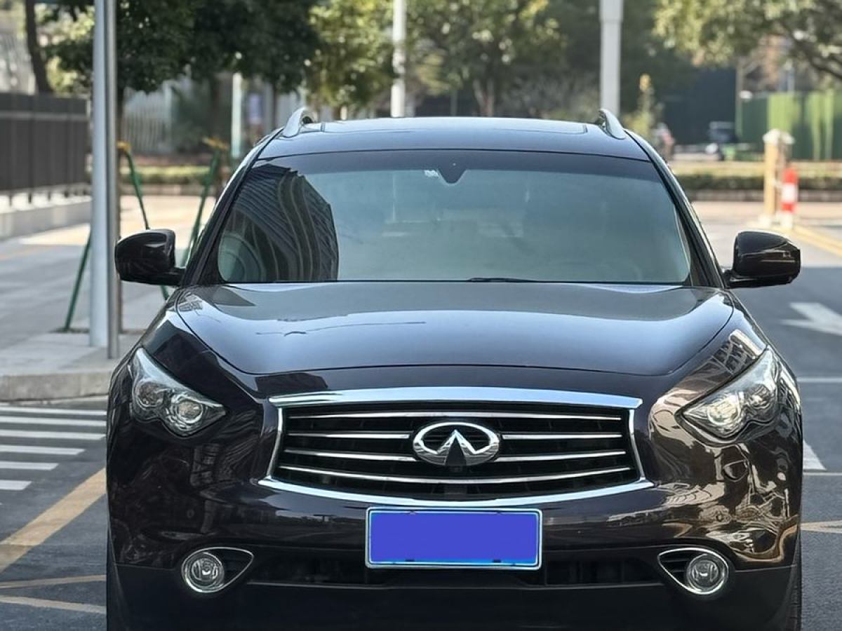 英菲尼迪 QX70  2013款 3.7L 標(biāo)準(zhǔn)版圖片