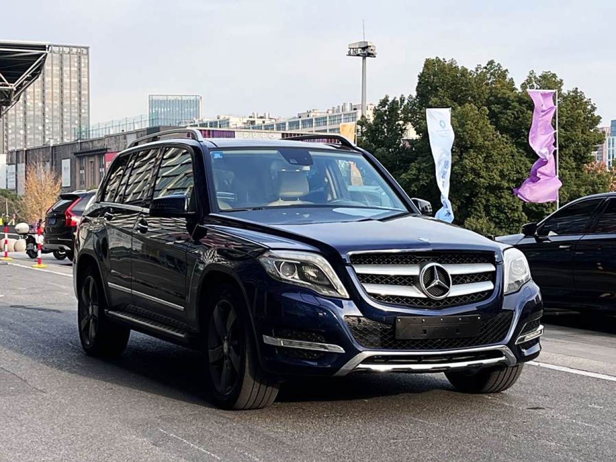 奔馳 奔馳GLK級(jí)  2013款 GLK 300 4MATIC 動(dòng)感天窗型圖片