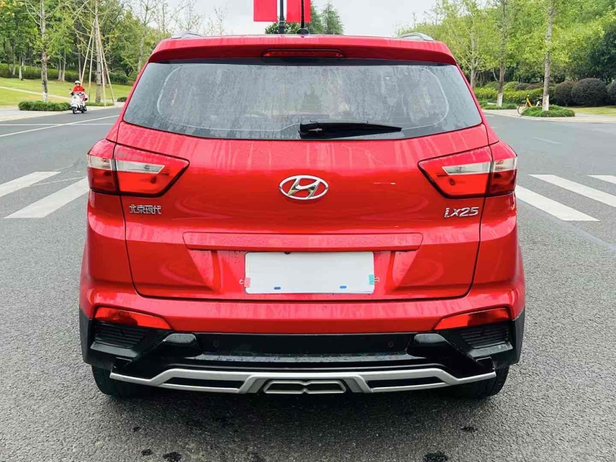 現(xiàn)代 ix25  2015款 1.6L 自動兩驅智能型GLS圖片