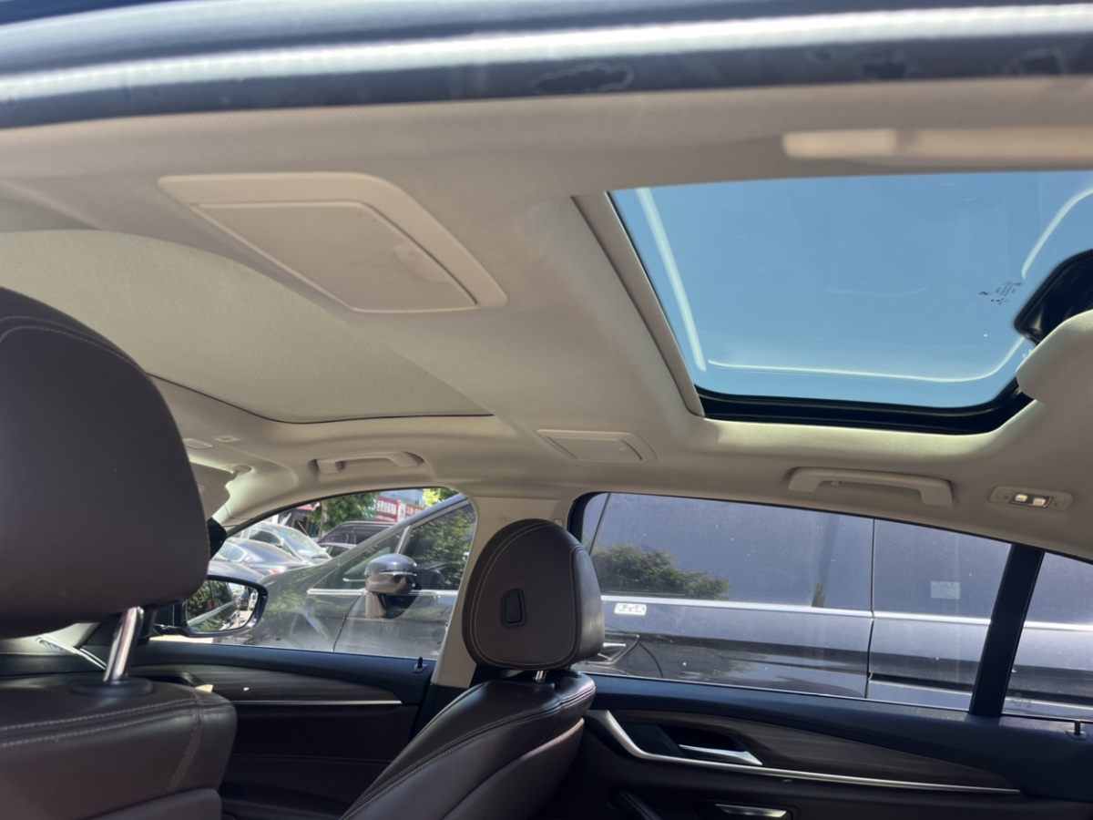 宝马 宝马5系  2018款 改款  530Li xDrive 豪华套装图片
