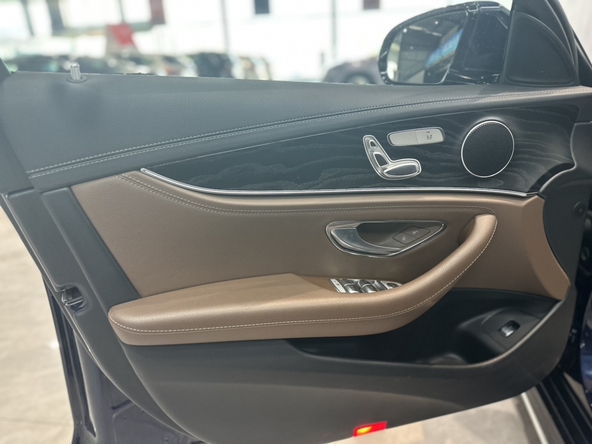 奔驰 奔驰E级  2018款 E 200 运动型图片