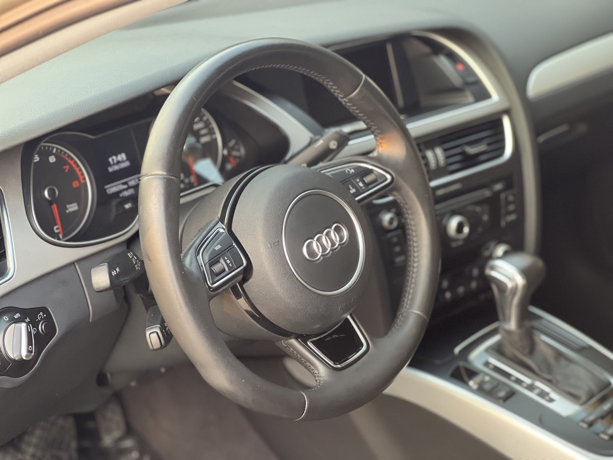 奧迪 奧迪A4L  2016款 45 TFSI quattro運(yùn)動(dòng)型圖片