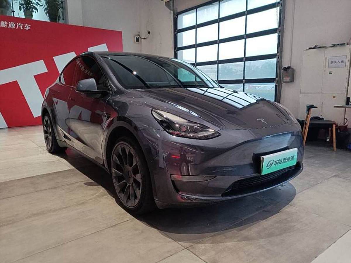 特斯拉 Model 3  2020款 改款 標(biāo)準(zhǔn)續(xù)航后驅(qū)升級(jí)版圖片