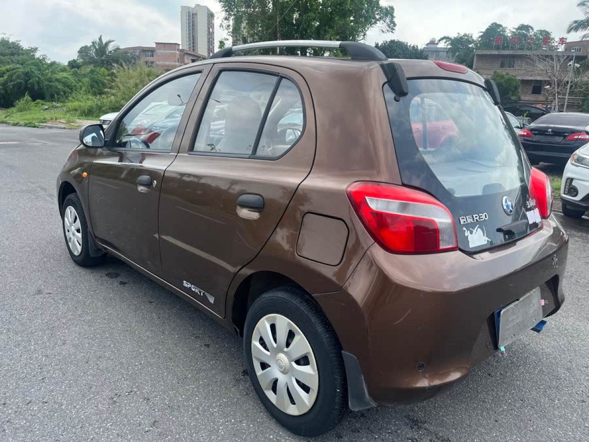 啟辰 R30  2014款 1.2L 手動優(yōu)享版圖片