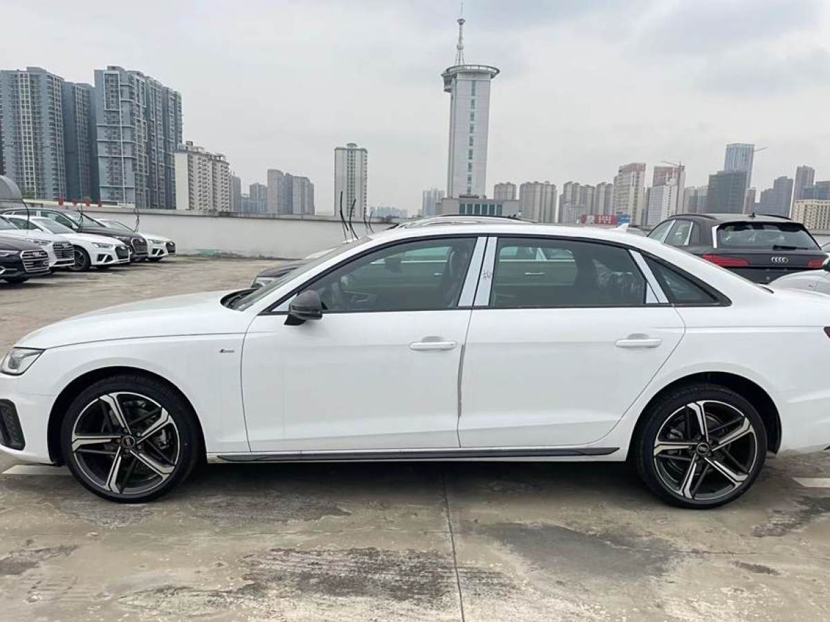 奧迪 奧迪A4L  2024款 40 TFSI 豪華動(dòng)感型圖片