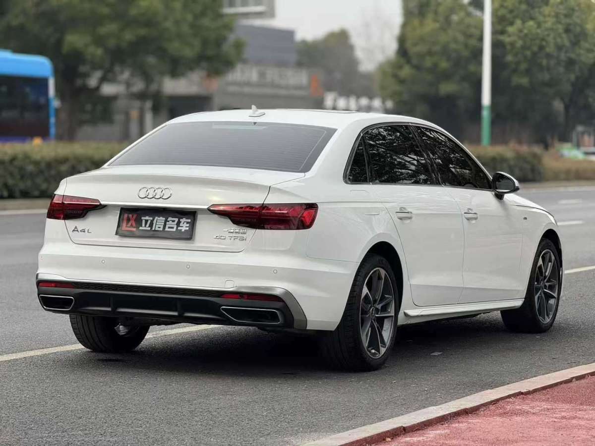 奧迪 奧迪A4L  2023款 40 TFSI 時(shí)尚動(dòng)感型圖片