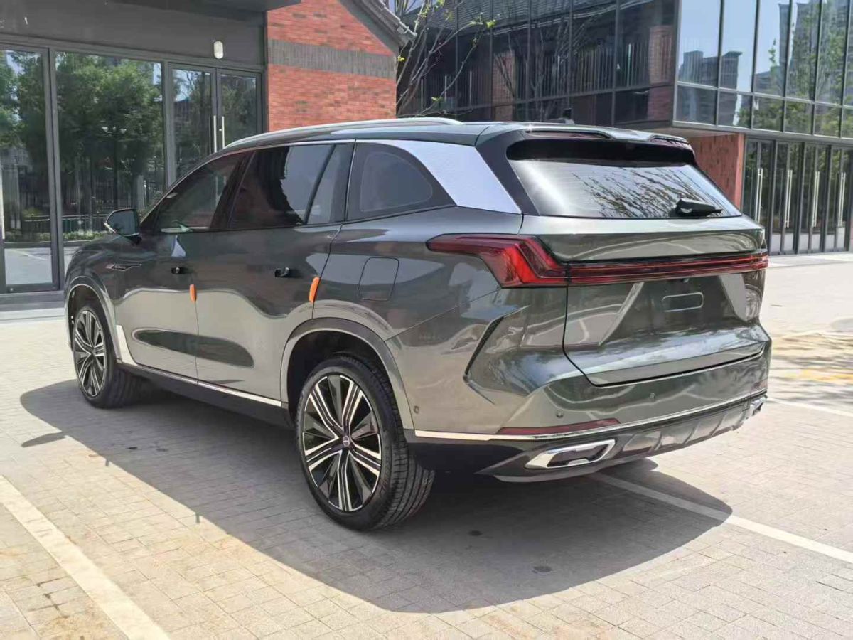 榮威 榮威RX9  2023款 2.0T 四驅(qū)尊享版圖片