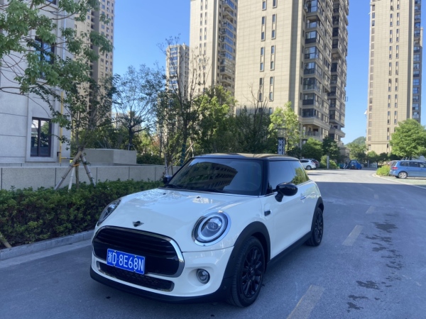 MINI MINI  2020款 1.5T COOPER 经典派 三门绝色版