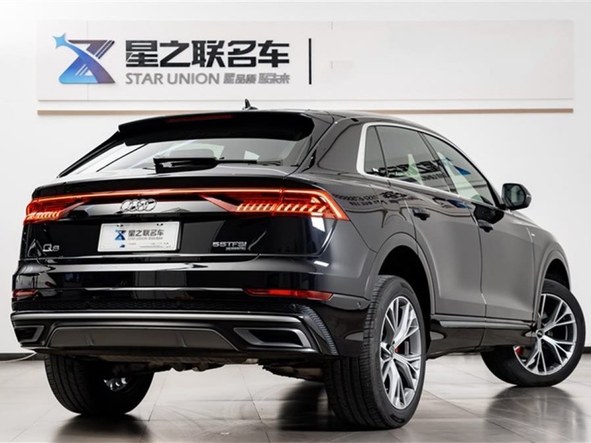 奧迪 奧迪Q8  2023款 55 TFSI 臻選動感型圖片