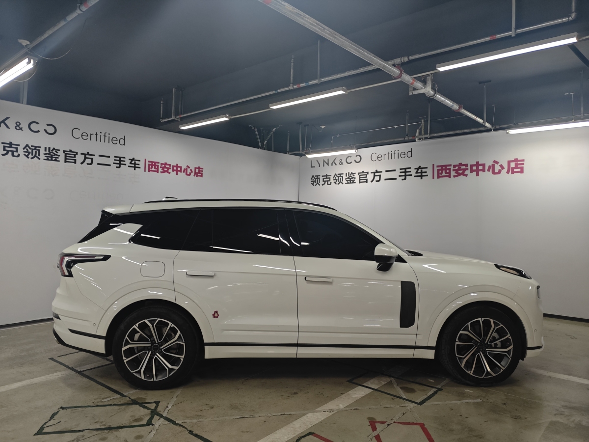 領(lǐng)克 領(lǐng)克09新能源  2021款 2.0T PHEV Halo 六座圖片