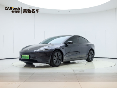 特斯拉 Model 3 Performance高性能全輪驅(qū)動(dòng)版圖片