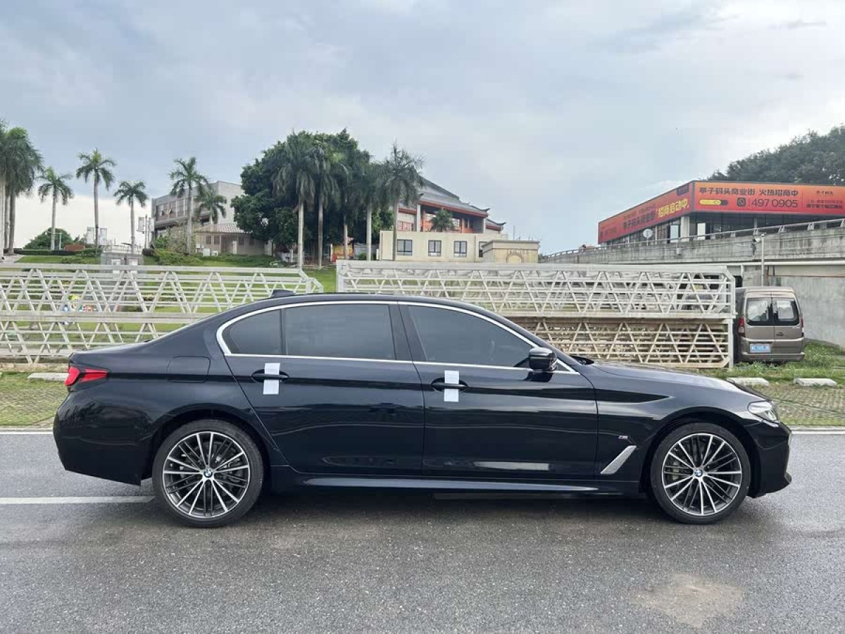 寶馬 寶馬5系  2022款 530Li 領(lǐng)先型 M運(yùn)動(dòng)套裝圖片