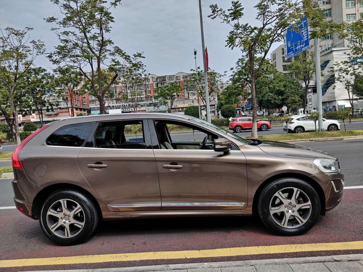 2015年8月沃爾沃 XC60  2015款 T5 AWD 智遠(yuǎn)版