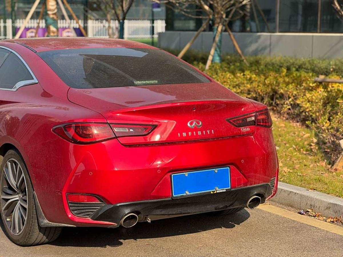 英菲尼迪 Q60  2019款 2.0T 豪華版圖片