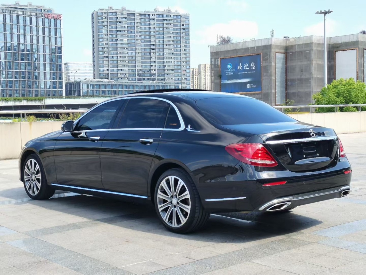 奔馳 奔馳E級(jí)  2016款 E 300 L 豪華型圖片