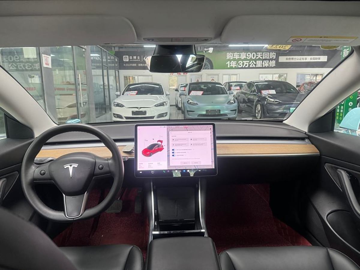 特斯拉 Model 3  2020款 改款 標(biāo)準(zhǔn)續(xù)航后驅(qū)升級版圖片