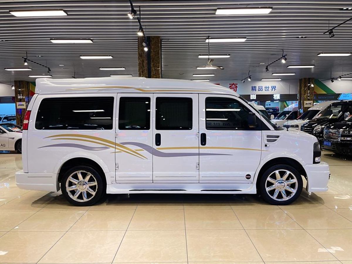 2018年10月GMC SAVANA  2014款 5.3L G2500S 四驅(qū)領(lǐng)袖級