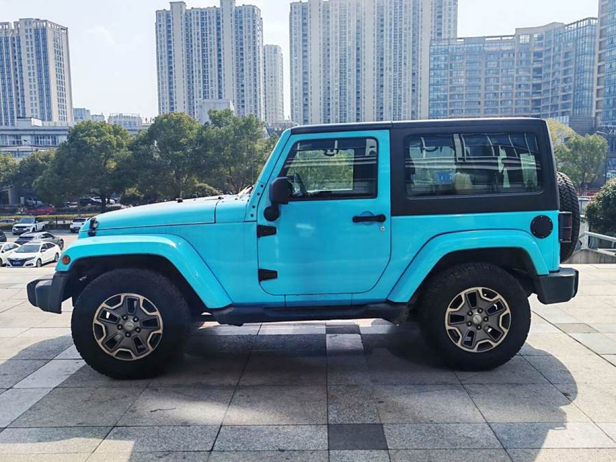 Jeep 牧馬人  2013款 3.6L Sahara 兩門版圖片