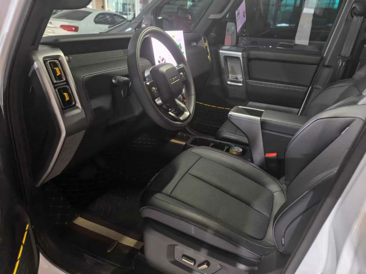 SRM鑫源 SRM鑫源新能源E3  2025款 寧德253KM 定制豪華型 廂車(chē)圖片