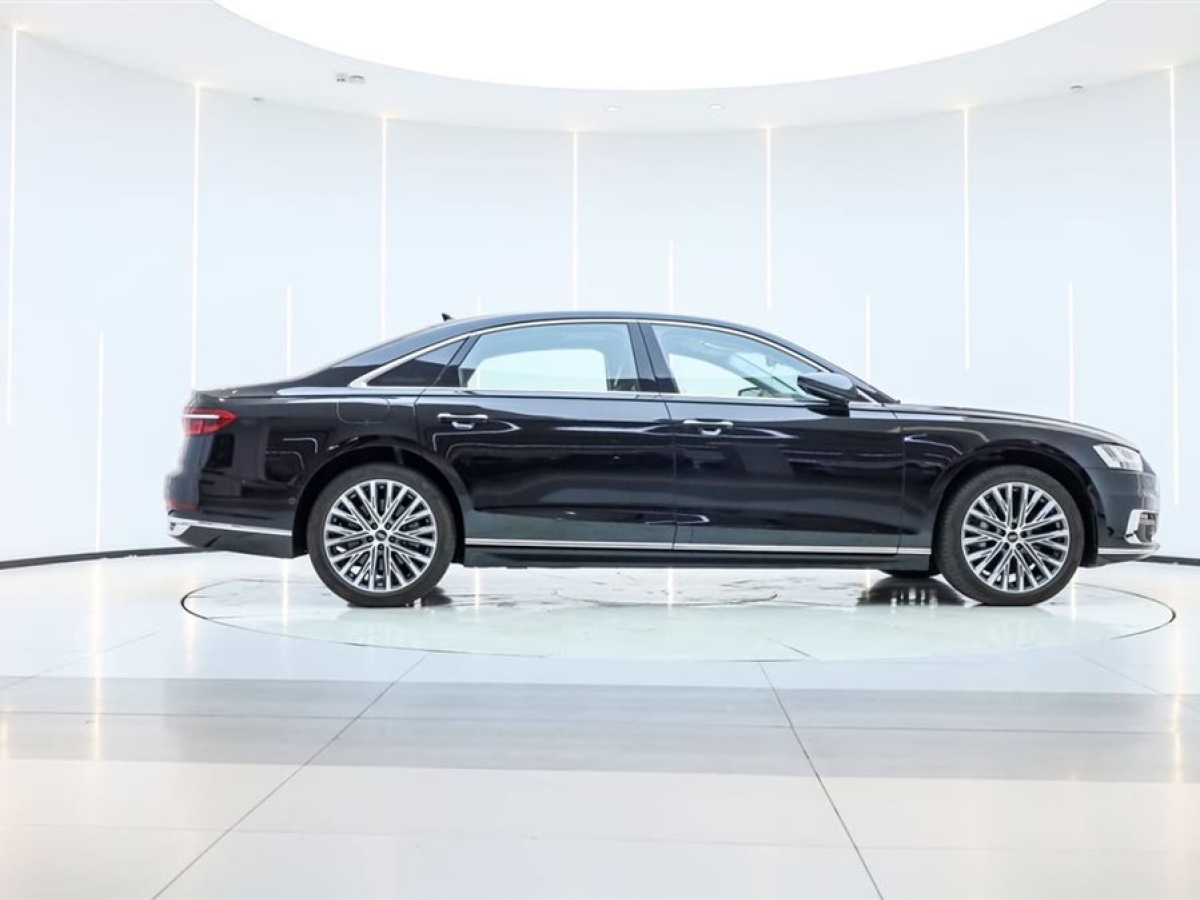 奧迪 奧迪A8  2022款 A8L 55 TFSI quattro 豪華型典藏版圖片
