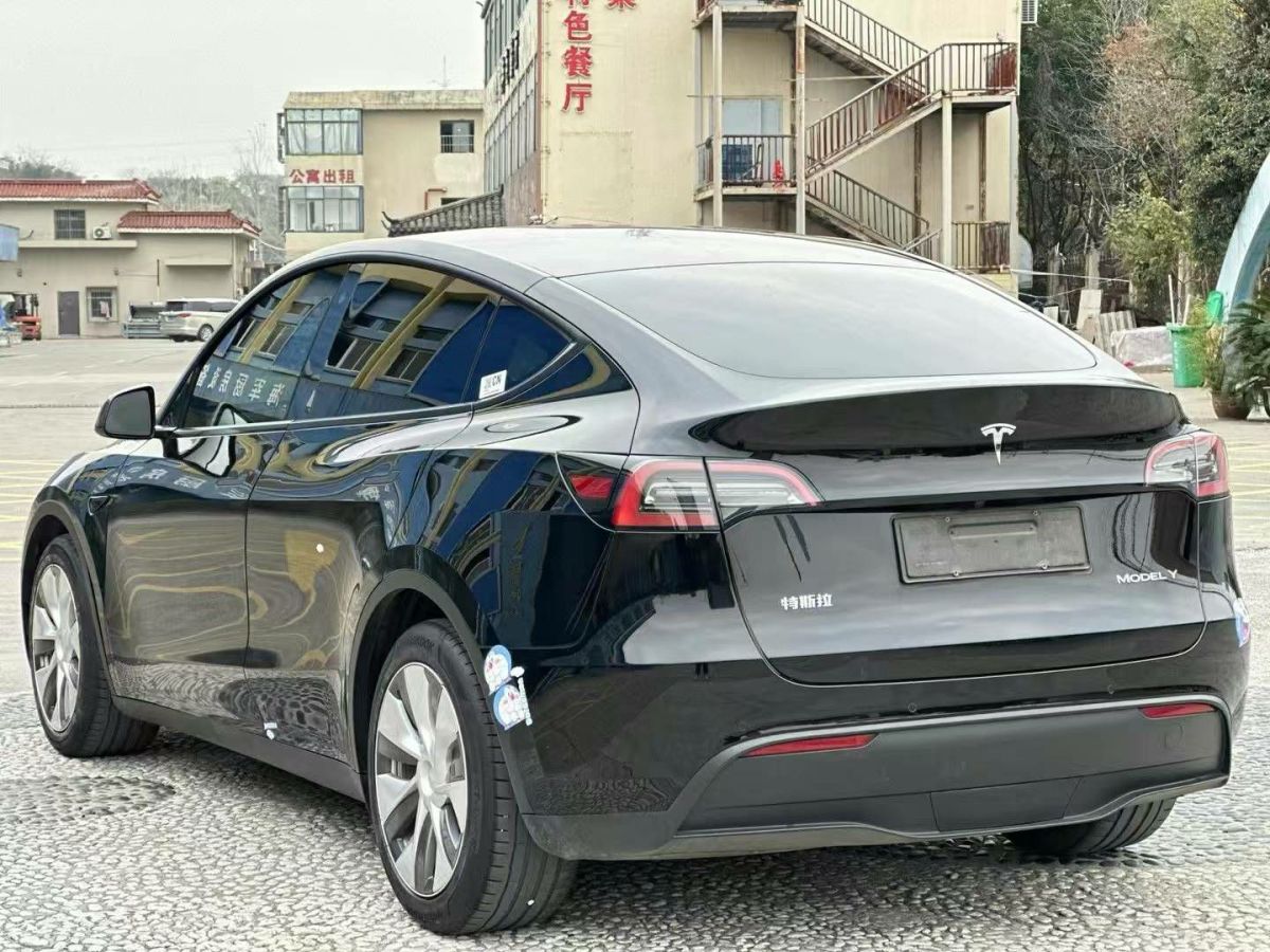 特斯拉 Model 3  2022款 Performance高性能全輪驅(qū)動(dòng)版圖片