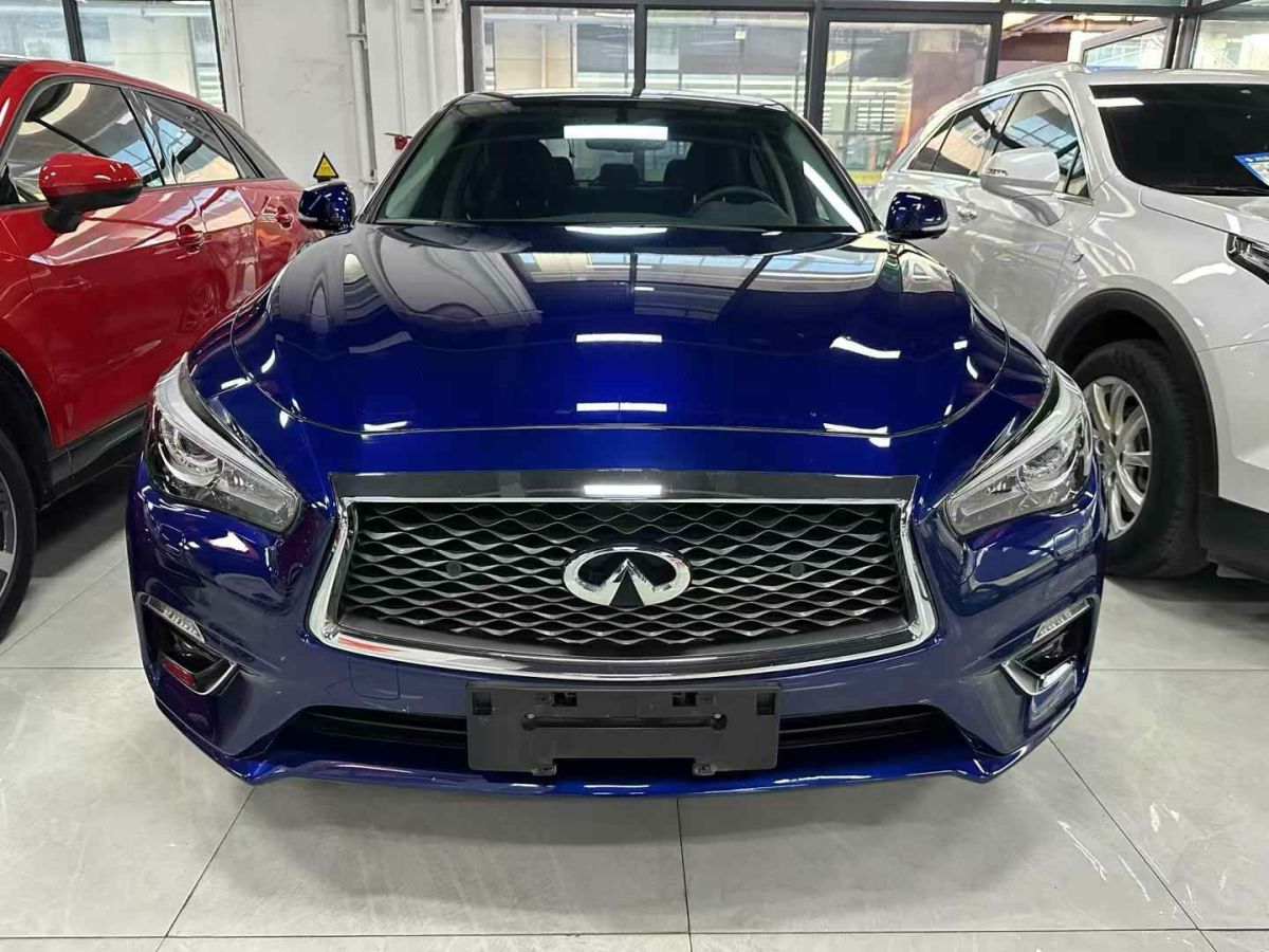 英菲尼迪 Q70  2019款 Q70L 2.0T 奢華版圖片