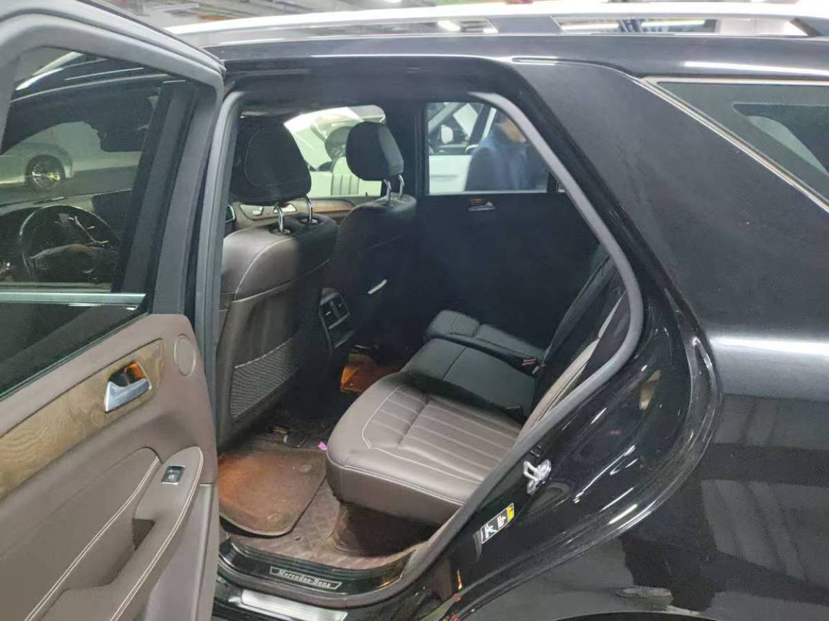 奔馳 奔馳GLE  2018款 GLE 320 4MATIC 動感型臻藏版圖片