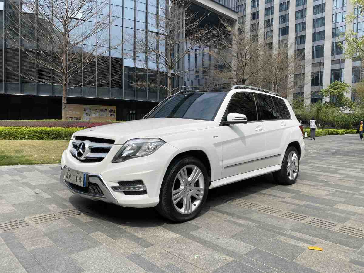 奔馳 奔馳GLK級(jí)  2015款 GLK 260 4MATIC 動(dòng)感型 極致版圖片