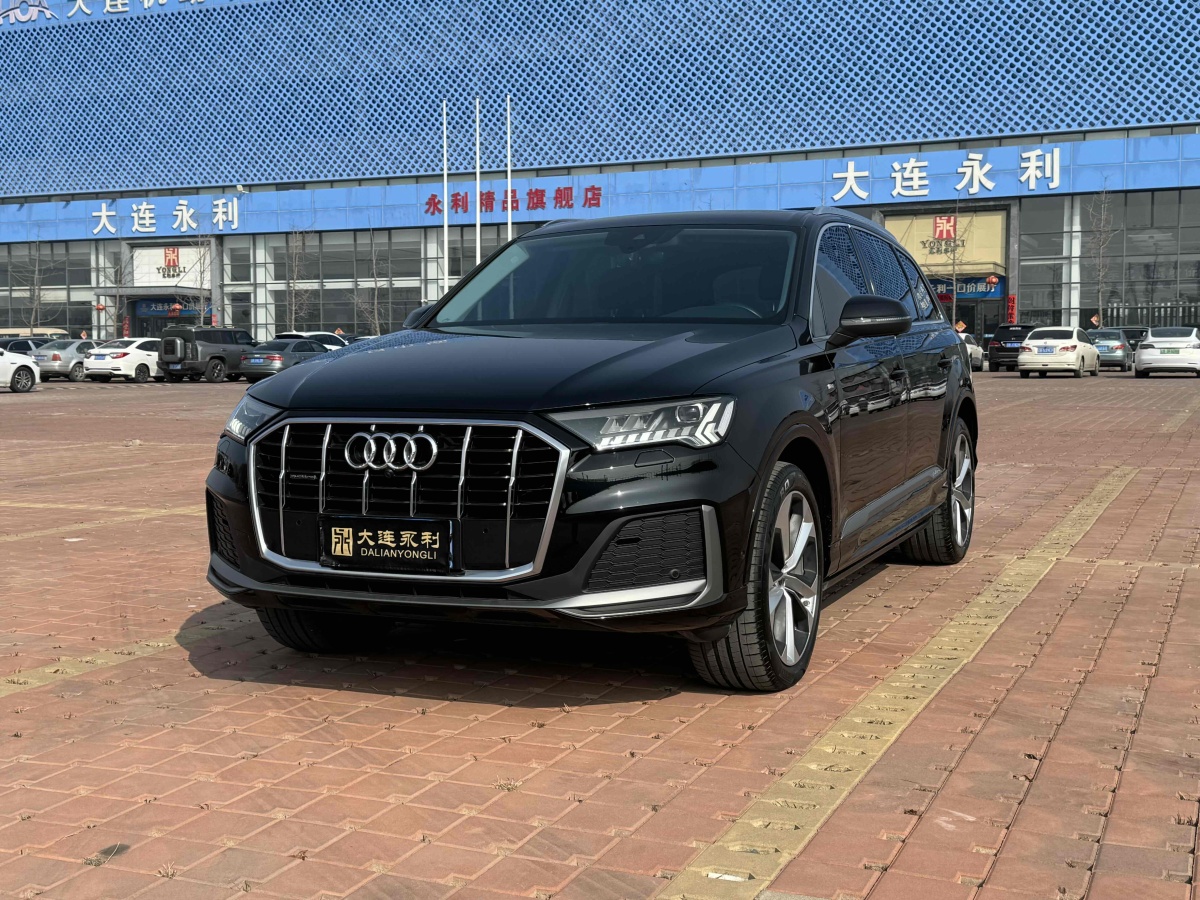 2021年12月奧迪 奧迪Q7  2024款 45 TFSI quattro S line運(yùn)動(dòng)型