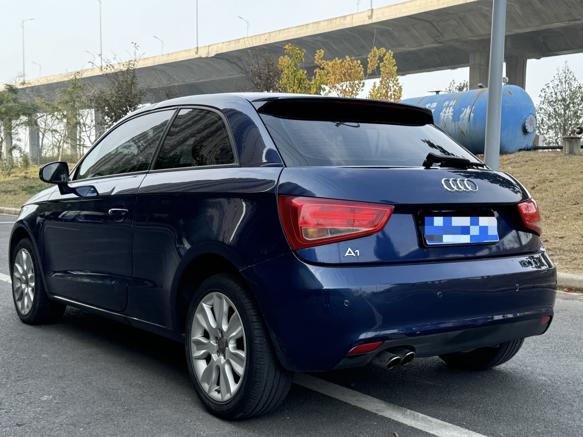 奧迪 奧迪A1  2014款 30 TFSI 時尚型圖片