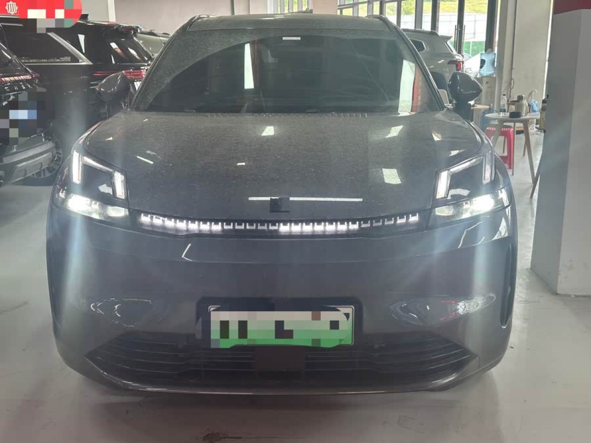 領(lǐng)克 領(lǐng)克08新能源  2025款 245km 超長續(xù)航Halo圖片