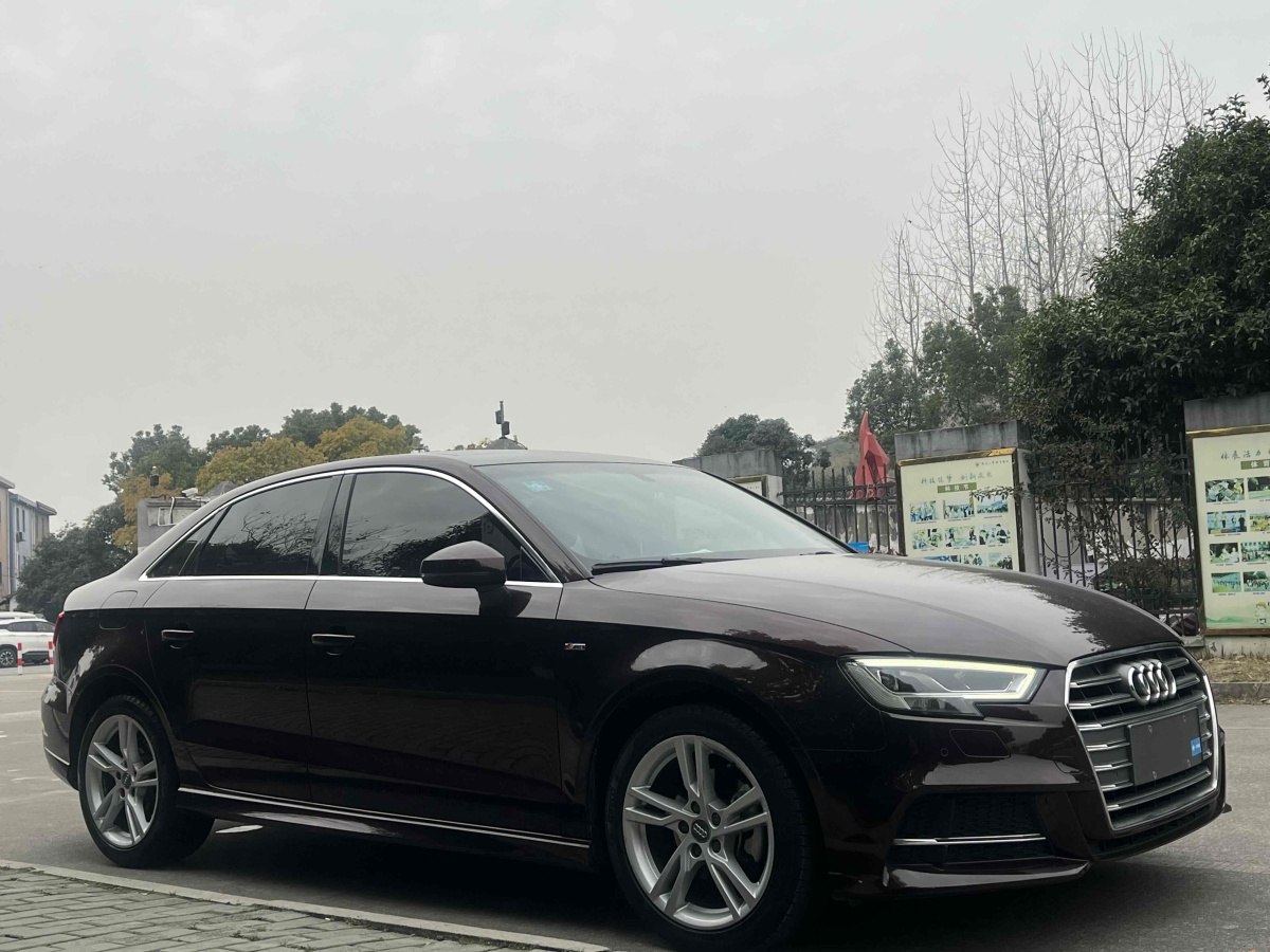 奧迪 奧迪A3  2019款 Limousine 35 TFSI 時(shí)尚型 國(guó)VI圖片